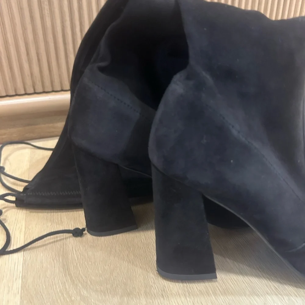 Stuart Weitzman step out